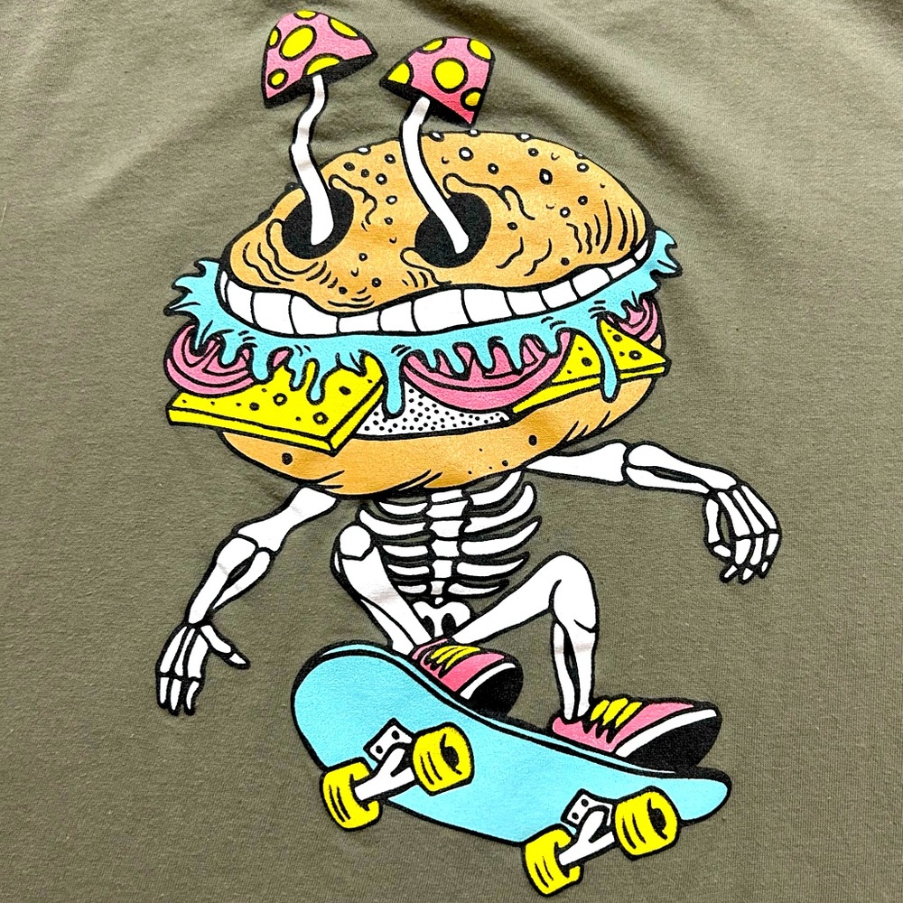 Psychedelic Skateboarding Skeleton Burger T-shirt size Small